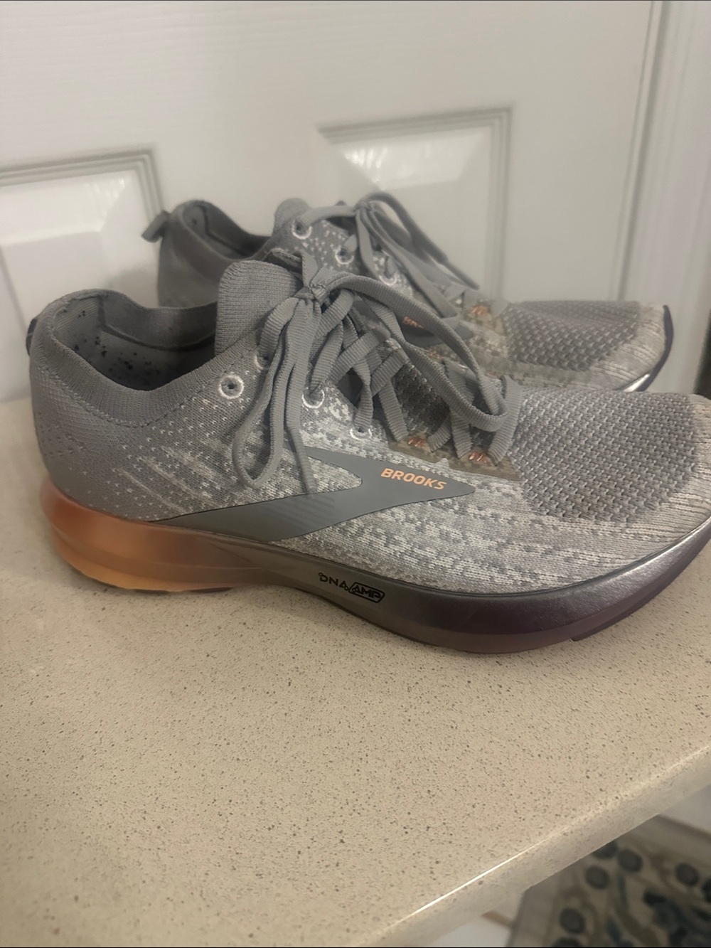 Brooks Women’s Gray DNA AMP Running Shoes – Size 8